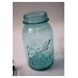 Set of 10 Vintage Ball Mason Jars with Lid Lifter