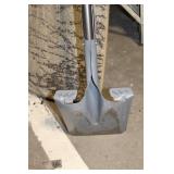 Fiskars Pro Digging Shovel with Ergonomic Handle