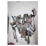 Kitchen Cookware and Utensil Set including Pans and Cutlery