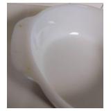 443 2 1/2 quart Needlepoint Cinderella Pyrex