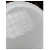 443 2 1/2 quart Needlepoint Cinderella Pyrex