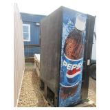 POP MACHINE WITH KEY