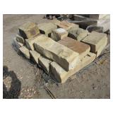 8" BUCKSKIN WALL STONE