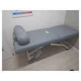 "Earthlite" Electrical Adjustable Massage Table