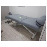 "Earthlite" Electrical Adjustable Massage Table
