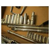 Sockets: 3/8" and 1/4", flat full c...