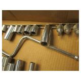 Sockets: 3/8" and 1/4", flat full c...