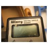 Guides, digital angle gauges...