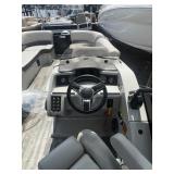 2018 250 Crest Classic Pontoon 250 HP Yamaha Four Stroke Motor