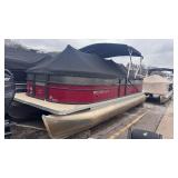 2016 250 Crest Pontoon with a 60HP Mercury Four Stroke Motor