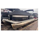 2016 250 Crest Pontoon with 60 HP Mercury Motor