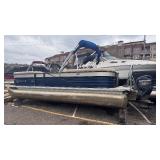 2017 250 Crest Pontoon with a 60HP Mercury Four Stroke Motor