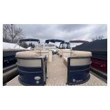 2017 250 Crest Pontoon with a 60HP Mercury Fourstroke Motor