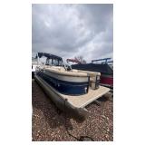 2017 250 Crest Pontoon with a 60HP Mercury Fourstroke Motor