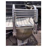 2016 250 Crest Pontoon with 60 HP Mercury Motor