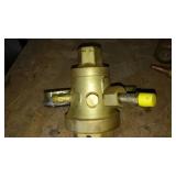 Union Carbide Acetylene Compressed Gas Regulator