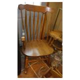 Rocking Chair, Accent tables and lamps (7).