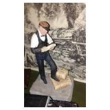 Train Décor, Clocks, Figurines and More.