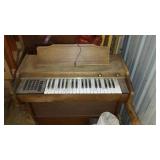 Vintage Furniture. MCM Chair