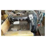 Vintage Union Special Pulling Machine, Singer. 51500L.