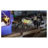 Workbench Top Contents, vice, wash cordamatic.