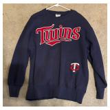 Minnesota Twins Baseball Size Large Jacket and Sweatshirt