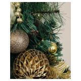 Gold Adorned Green Wreath