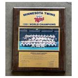 Minnesota Twins Baseball 1991 World Series Champions Plaque with Team Photograph