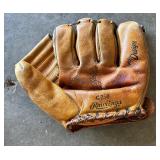 Baseball Gloves by Rawlings, Wilson, Spalding and More
