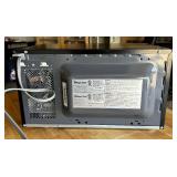 Magic Chef Microwave Model: HMM770B