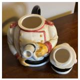 Department 56 Tea Time Chauffeur Teapot