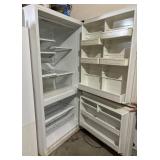 Amana Refrigerator Freezer Model: BX22S5W