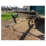 1986 Crestliner Angler 16