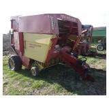 New Holland 853 Round Baler