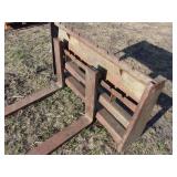 Skidsteer 42" Pallet Forks