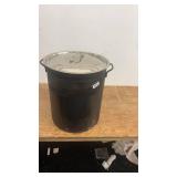 Large Deep Turkey Fryer Pot with Strainer and Lid