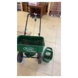 Scotts SpeedyGreen 3000 Broadcast Spreader and Turf Builder Handheld Spreader