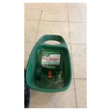Scotts SpeedyGreen 3000 Broadcast Spreader and Turf Builder Handheld Spreader
