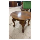 Set of 2 Wooden End Tables with Carved Legs