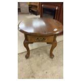 Set of 2 Wooden End Tables with Carved Legs