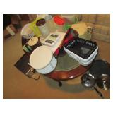 Vintage Tupperware storage containe...