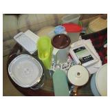 Vintage Tupperware storage containe...