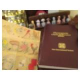 Vintage thimble collection with mir...