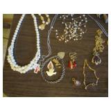 Collection of Necklaces, bracelets,...