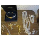 Collection of Necklaces, bracelets,...