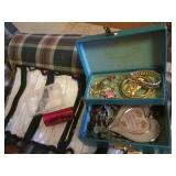 Small teal vintage jewelry box cont...