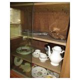 Bundle of vintage decorative collec...