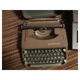 Vintage Smith Corona Manual typewri...