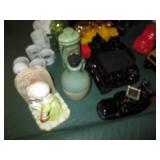Bundle of collectible Avon bottles,...