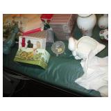 Collection of Avon display plates, ...